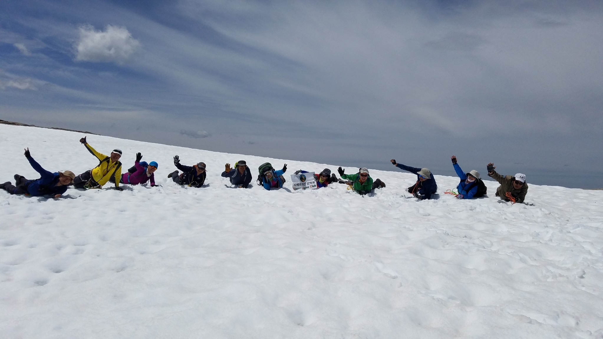 그 눈위에 누워.jpg